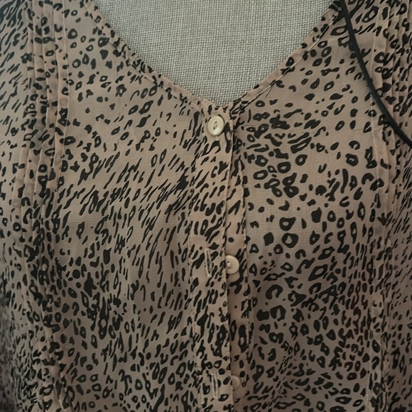 Pins and needles leopard print blouse - Picture 2 of 4